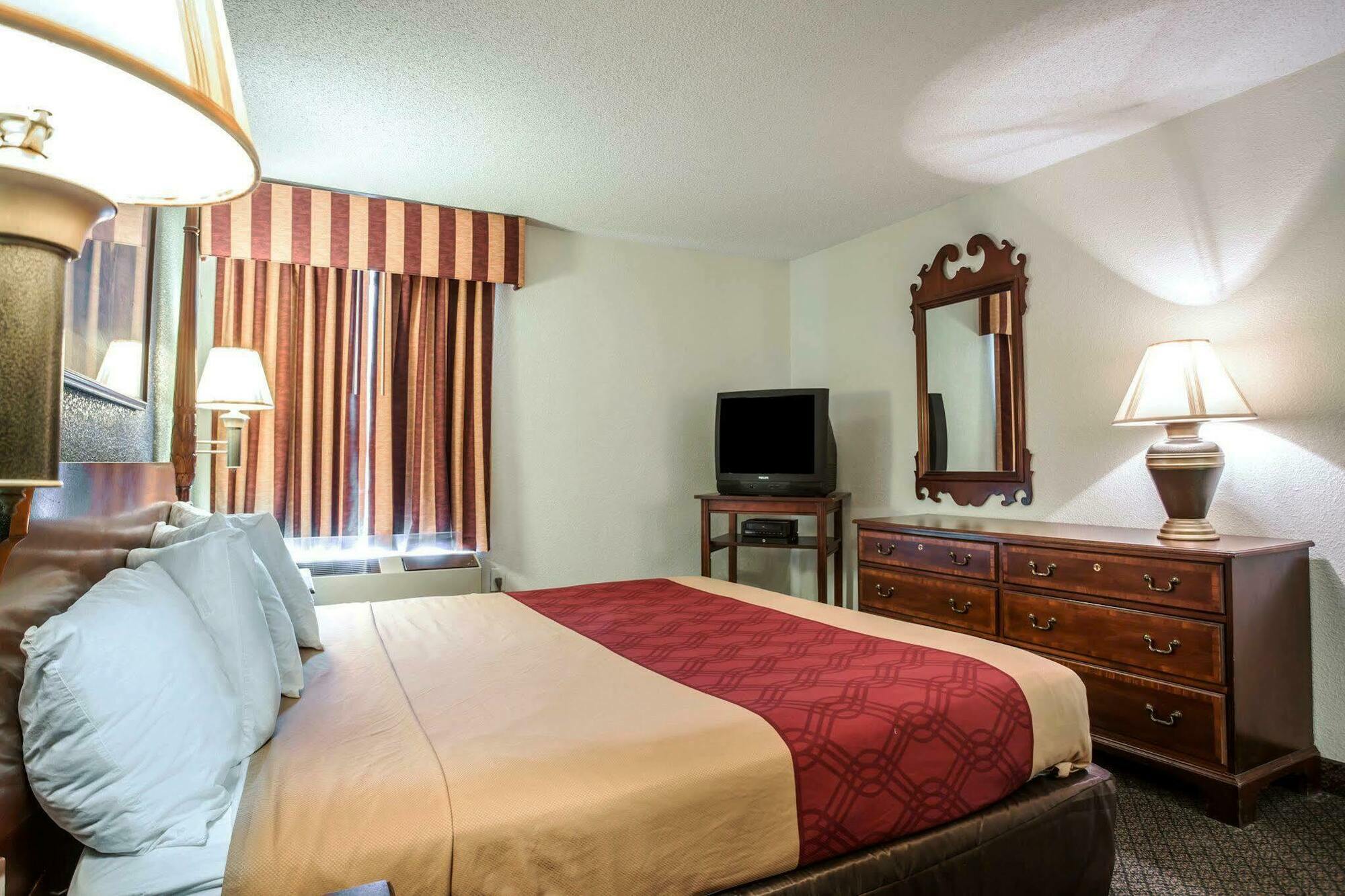 Econo Lodge&Suites Lake Norman Cornelius Exterior foto